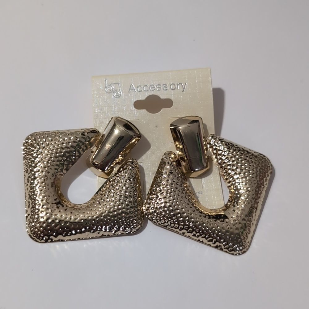 NWT Gold Metal Hammered Earrings
